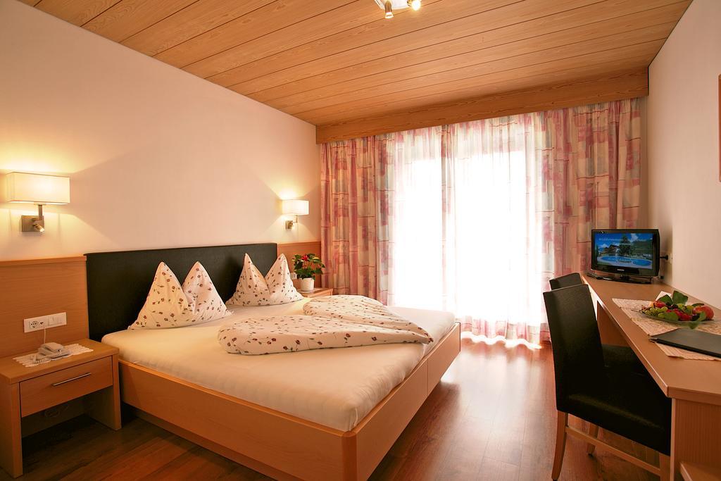 Hotel Elisabeth Мерано Экстерьер фото
